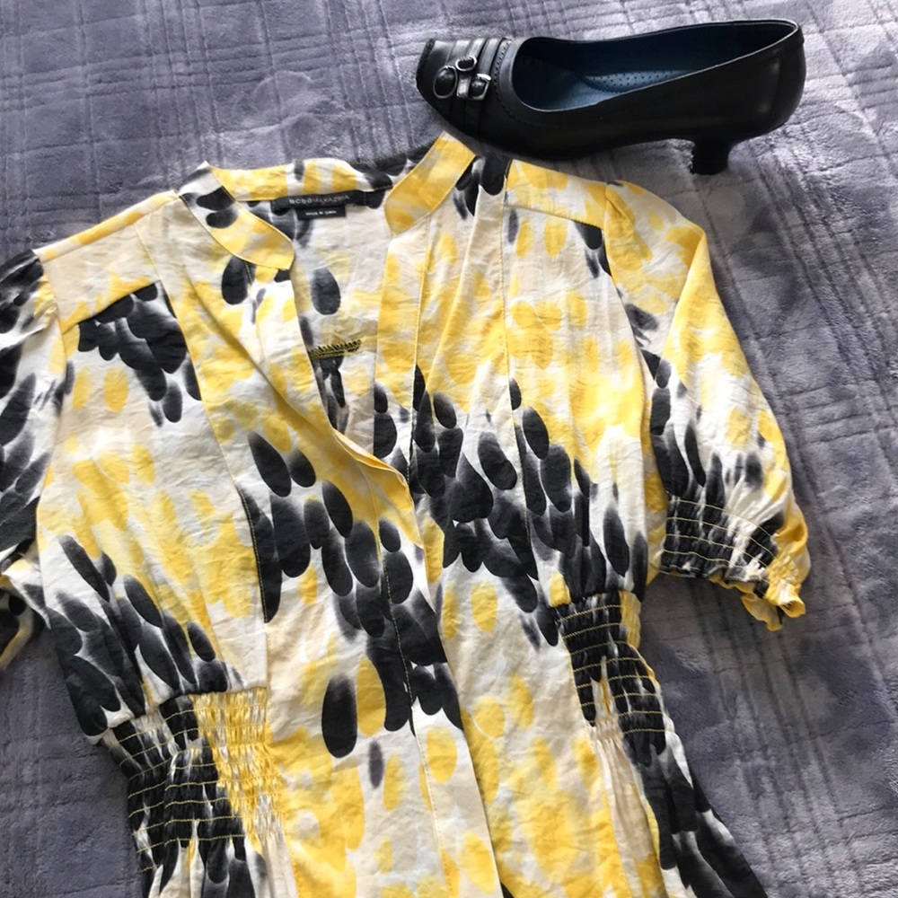 *Reduced* BCBG short sleeve blouse